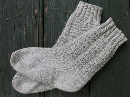 Barn Socks (knit)